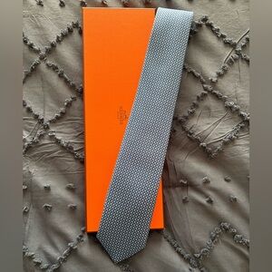 Authentic Hermes 100% Silk Neck Tie with Box